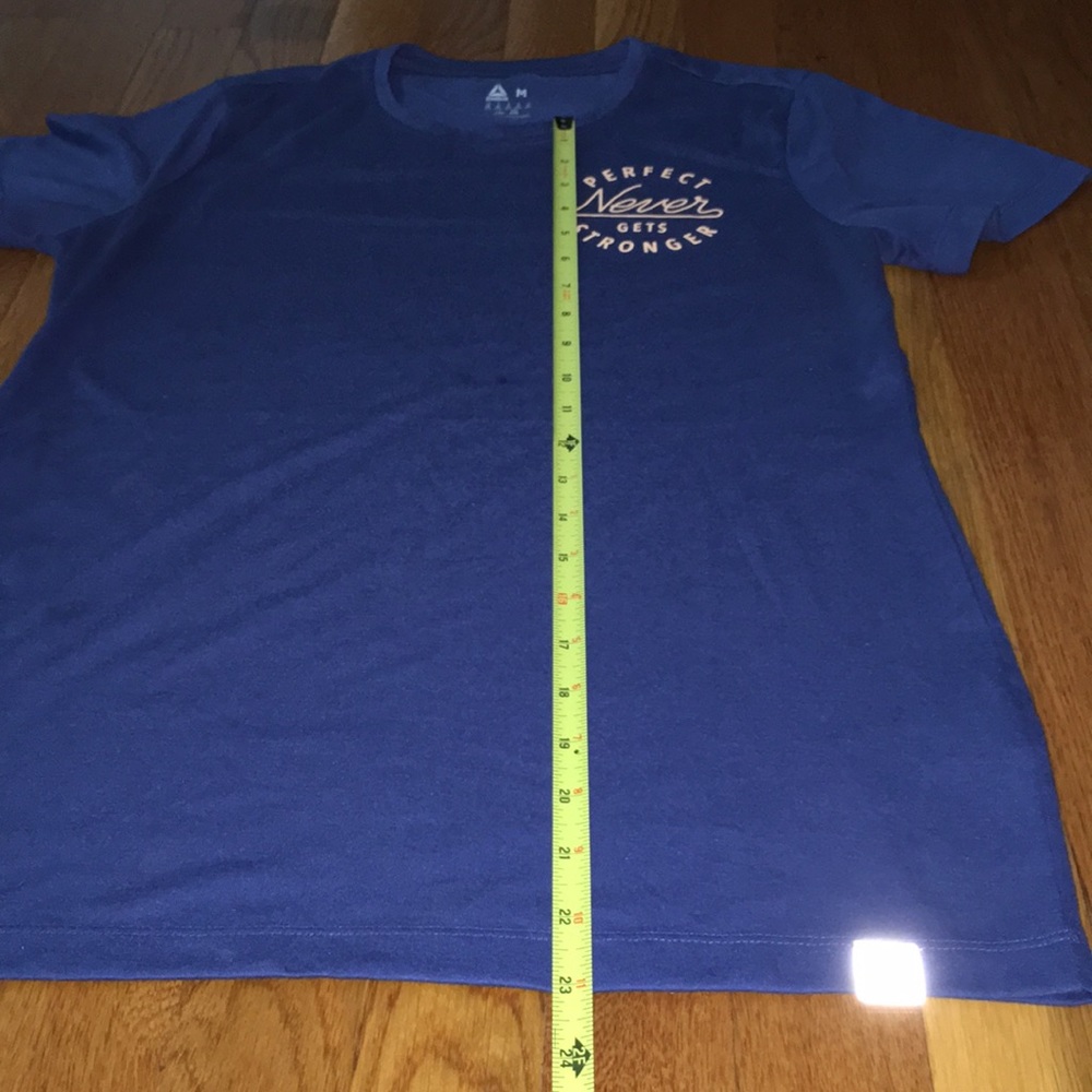 Reebok Tee - Picture 4 of 6